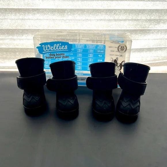 New in box adorable doggie boots for your scrumptious fur baby in size XS - Picture 1 of 6